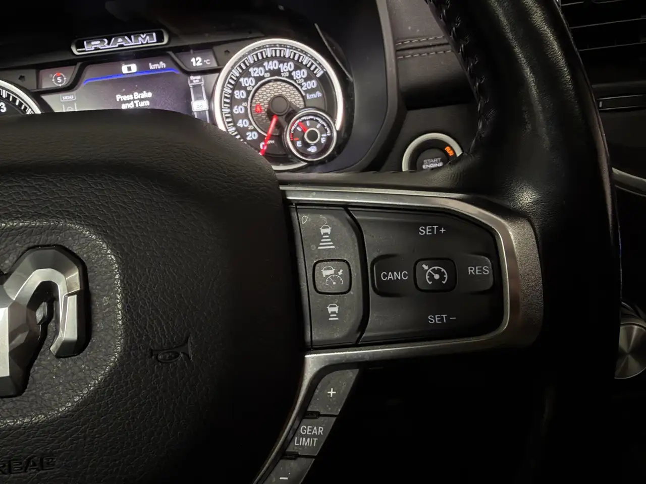 Dodge RAM 2021 — фото 19