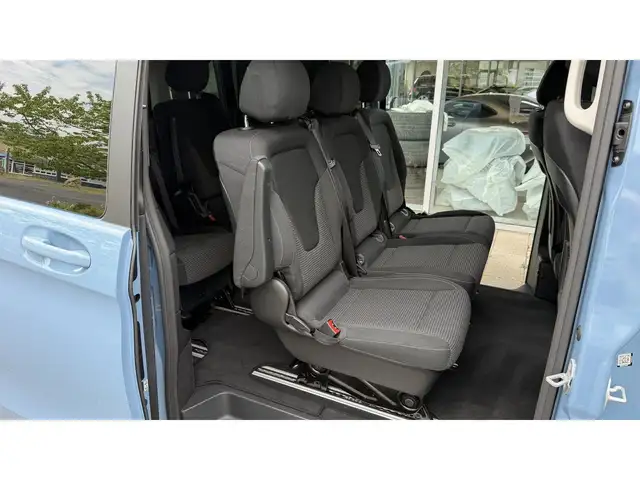 Mercedes-Benz V-Class view 13