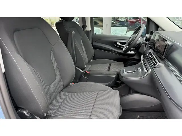 Mercedes-Benz V-Class view 9