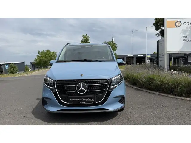 Mercedes-Benz V-Class view 2