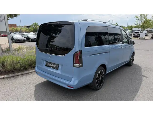 Mercedes-Benz V-Class view 5