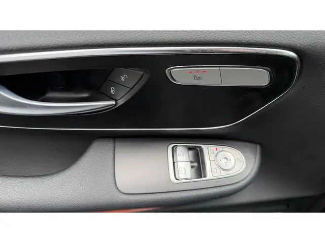 Mercedes-Benz V-Class view 12