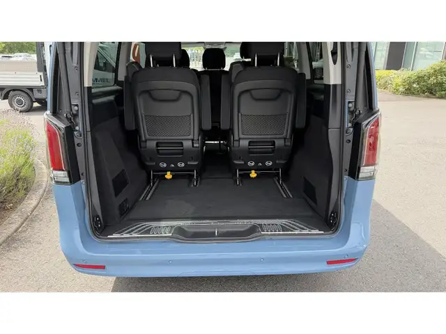 Mercedes-Benz V-Class view 7