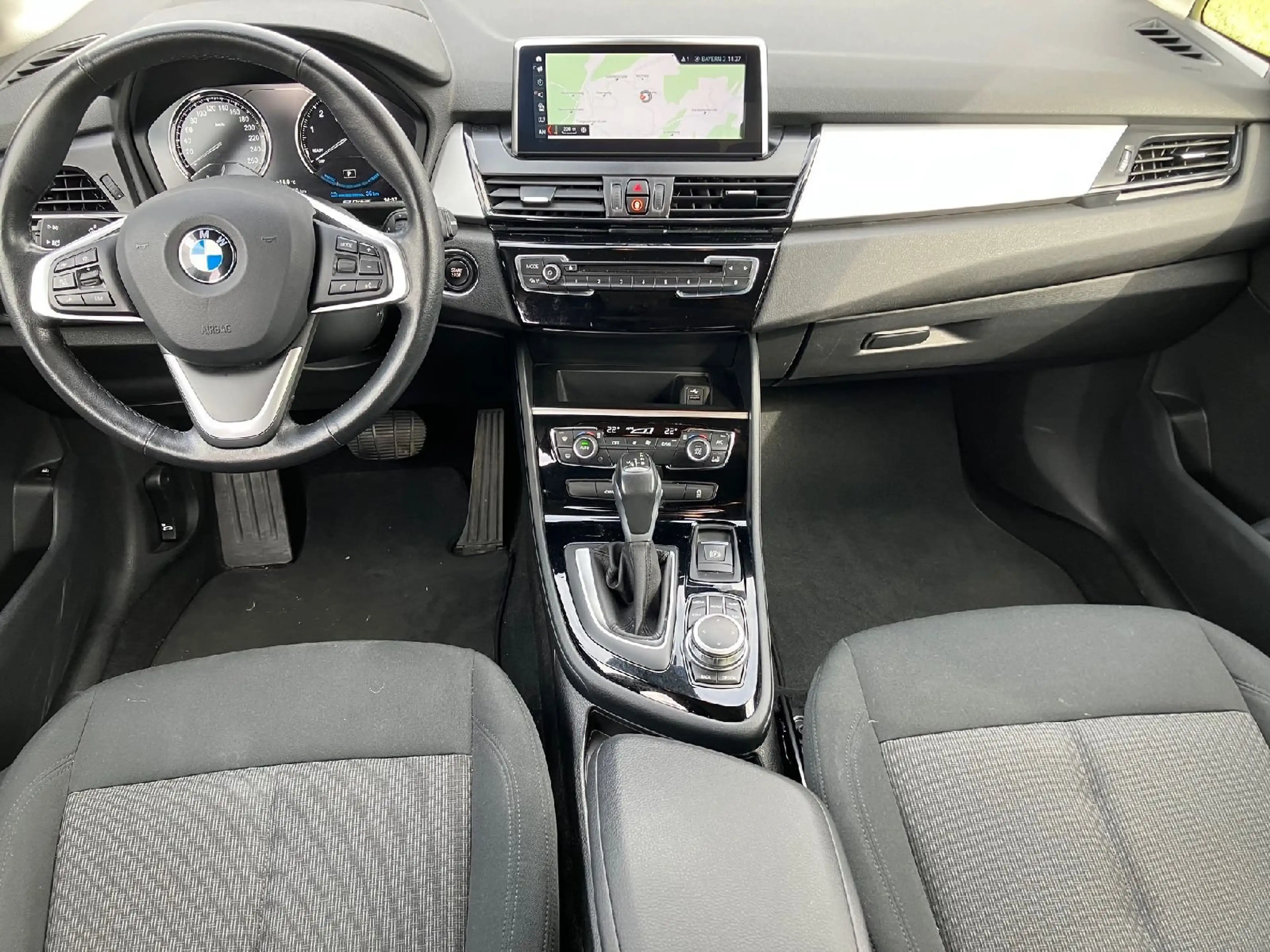 BMW 225 225 xe Aut Allrad, Plug-in Hybrid, Navi, ACC Alarm — photo 7