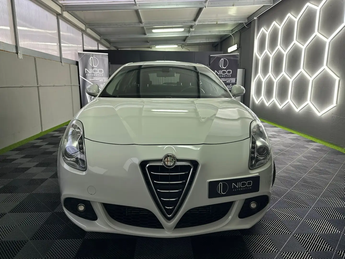 Alfa Romeo Giulietta Giulietta 1.6 JTDm-2 105 CV Distinctive Bianco - 2