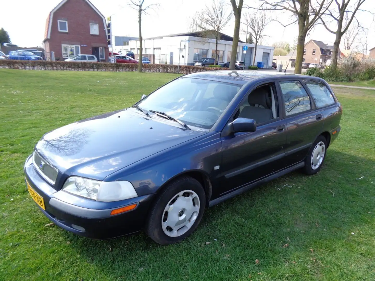 Volvo V40 23-4-2026 a p k Azul - 1