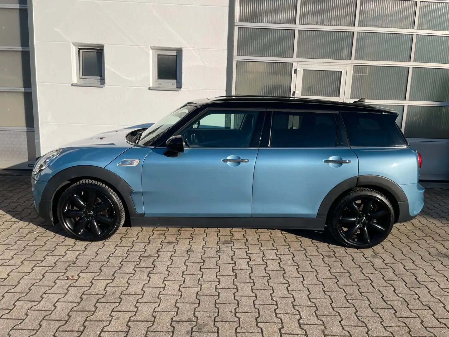 MINI Cooper SD Clubman Autom./Leder/Navi/Pano/SHZ/... Blau - 2