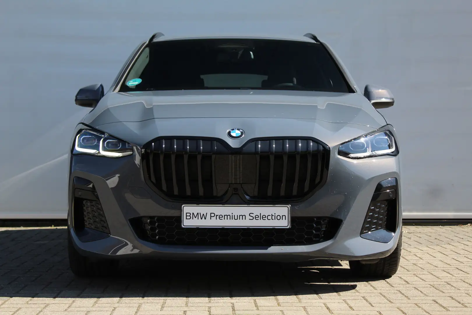 BMW 220 2 Serie Active Tourer 220i High Executive M Sport Grijs - 2