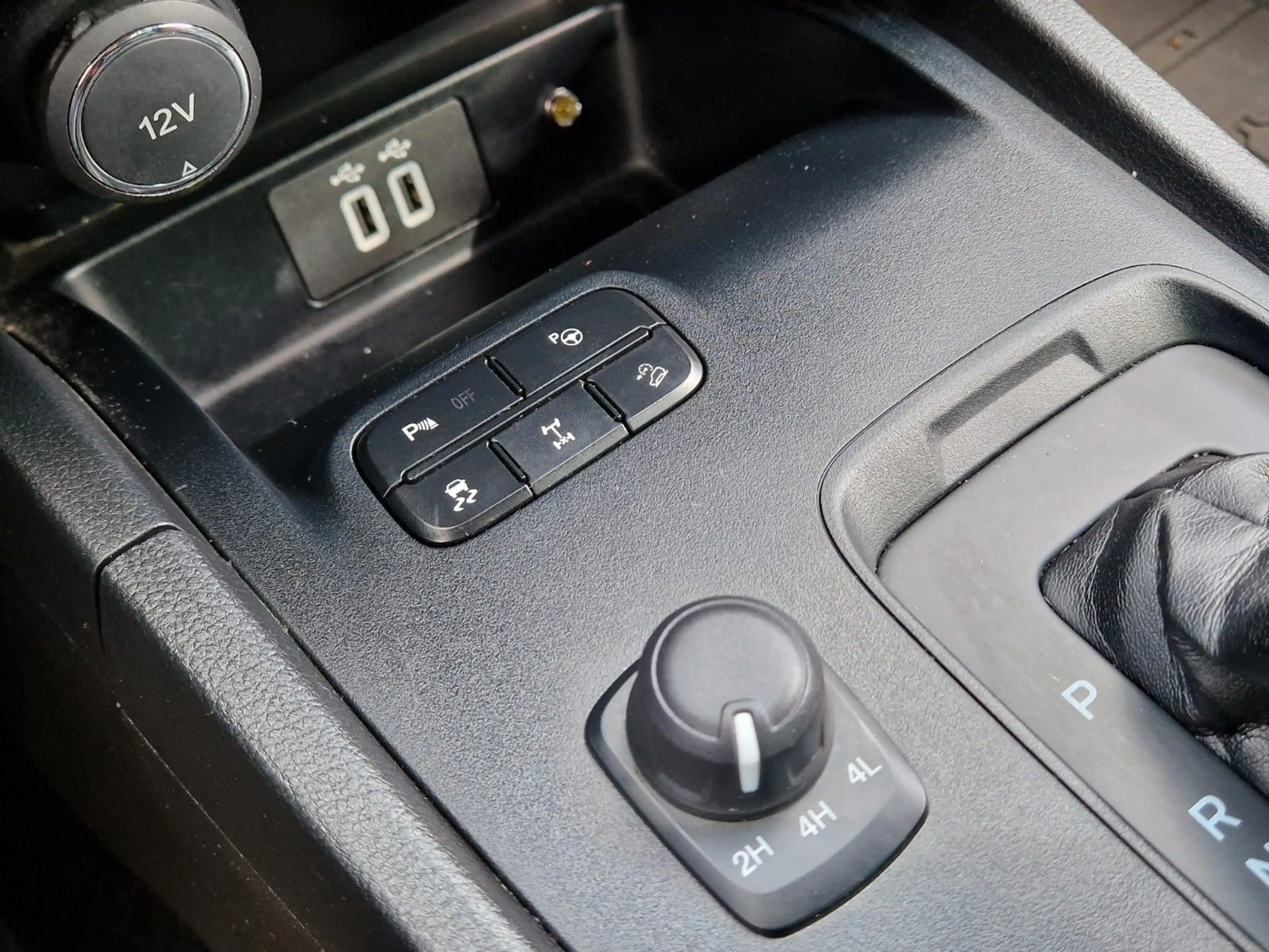 Ford Ranger Wildtrak 4x4 DoKa +AHK+LED+KAMERA+ — photo 24