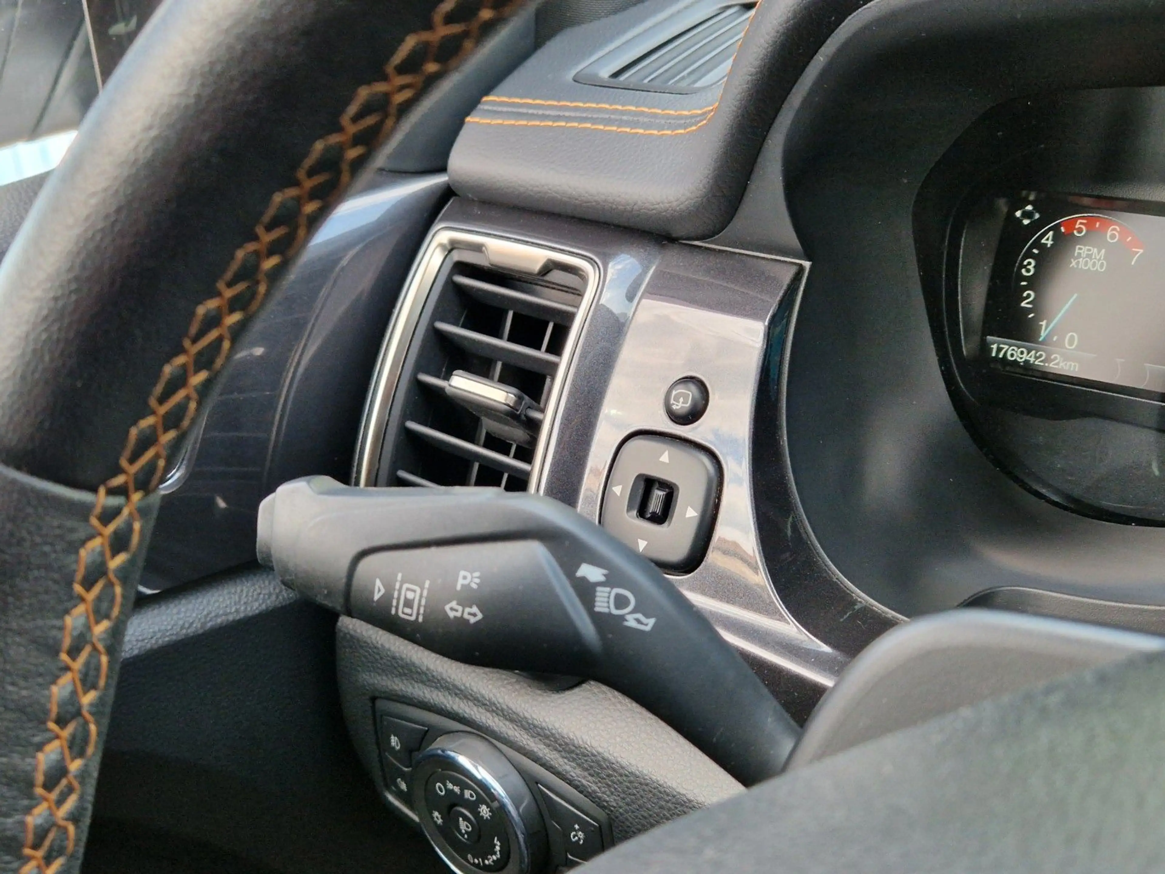 Ford Ranger Wildtrak 4x4 DoKa +AHK+LED+KAMERA+ — photo 20