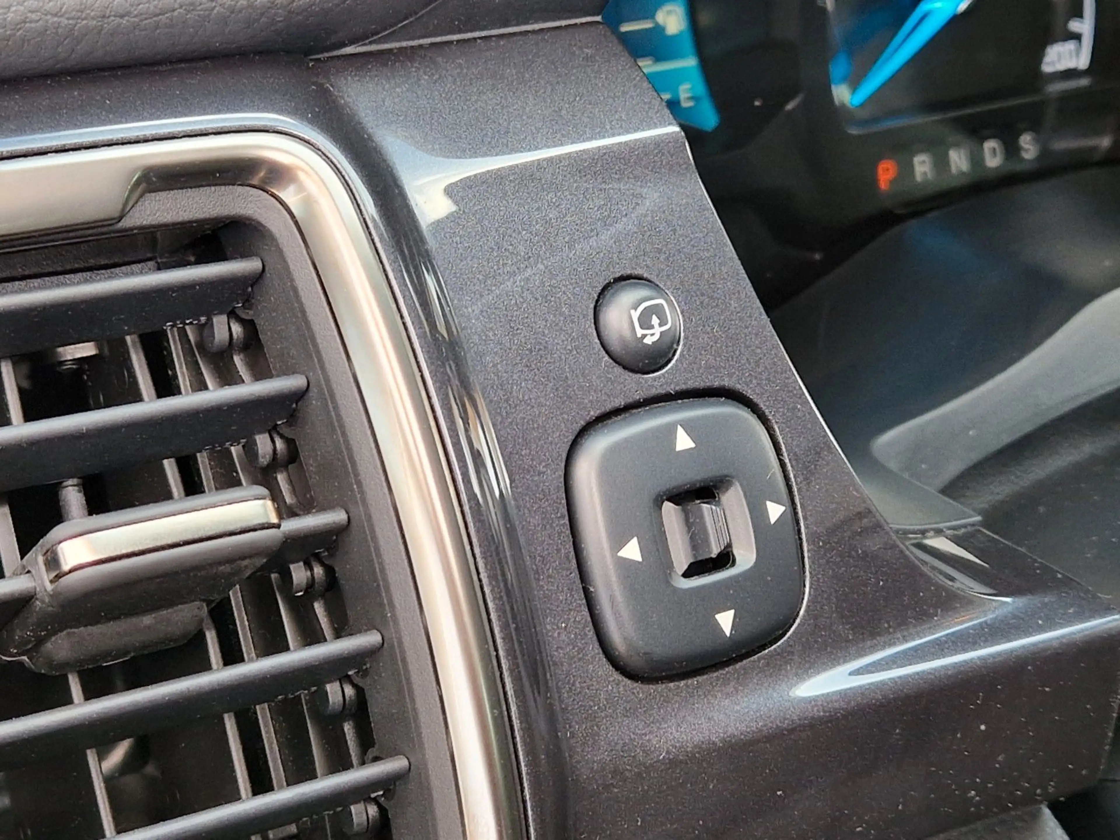 Ford Ranger Wildtrak 4x4 DoKa +AHK+LED+KAMERA+ — photo 30
