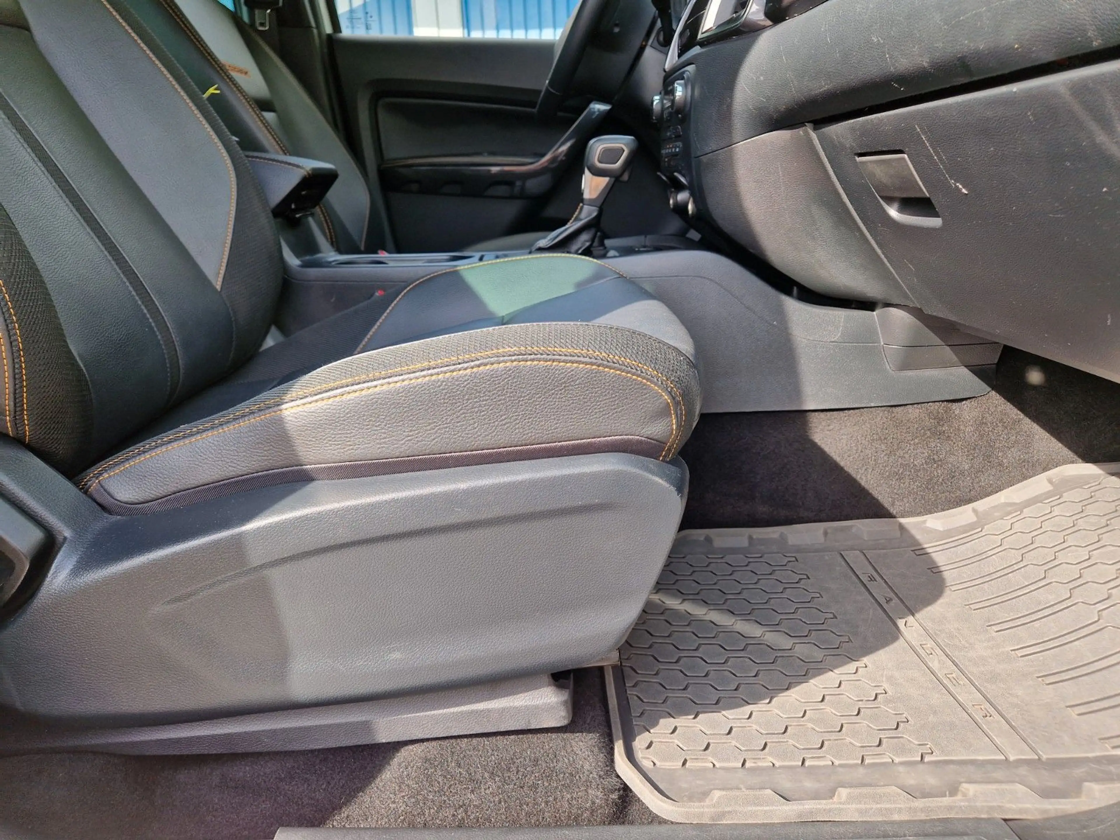 Ford Ranger Wildtrak 4x4 DoKa +AHK+LED+KAMERA+ — photo 13