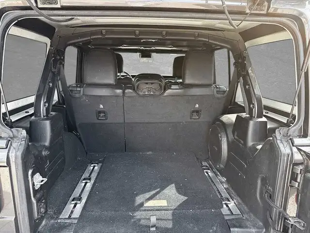 Jeep Wrangler view 10