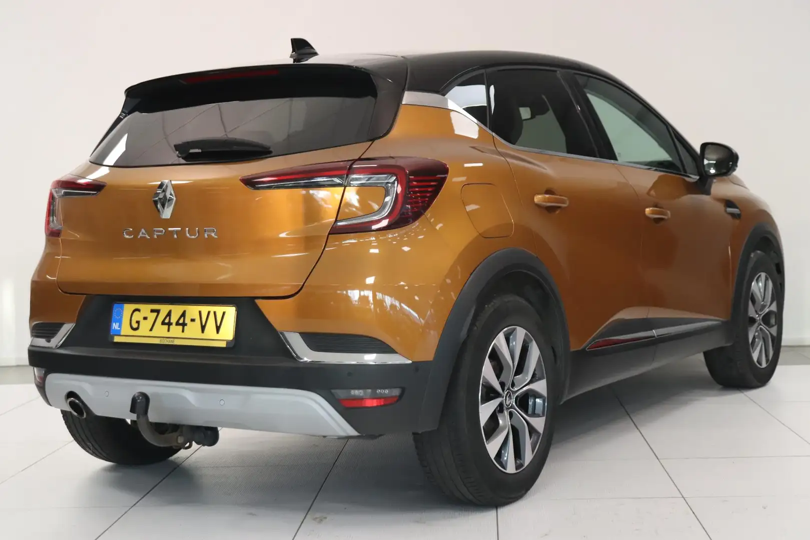 Renault Captur 1.0 TCe 100 Intens | Rondomzicht camera | Trekhaak Orange - 2