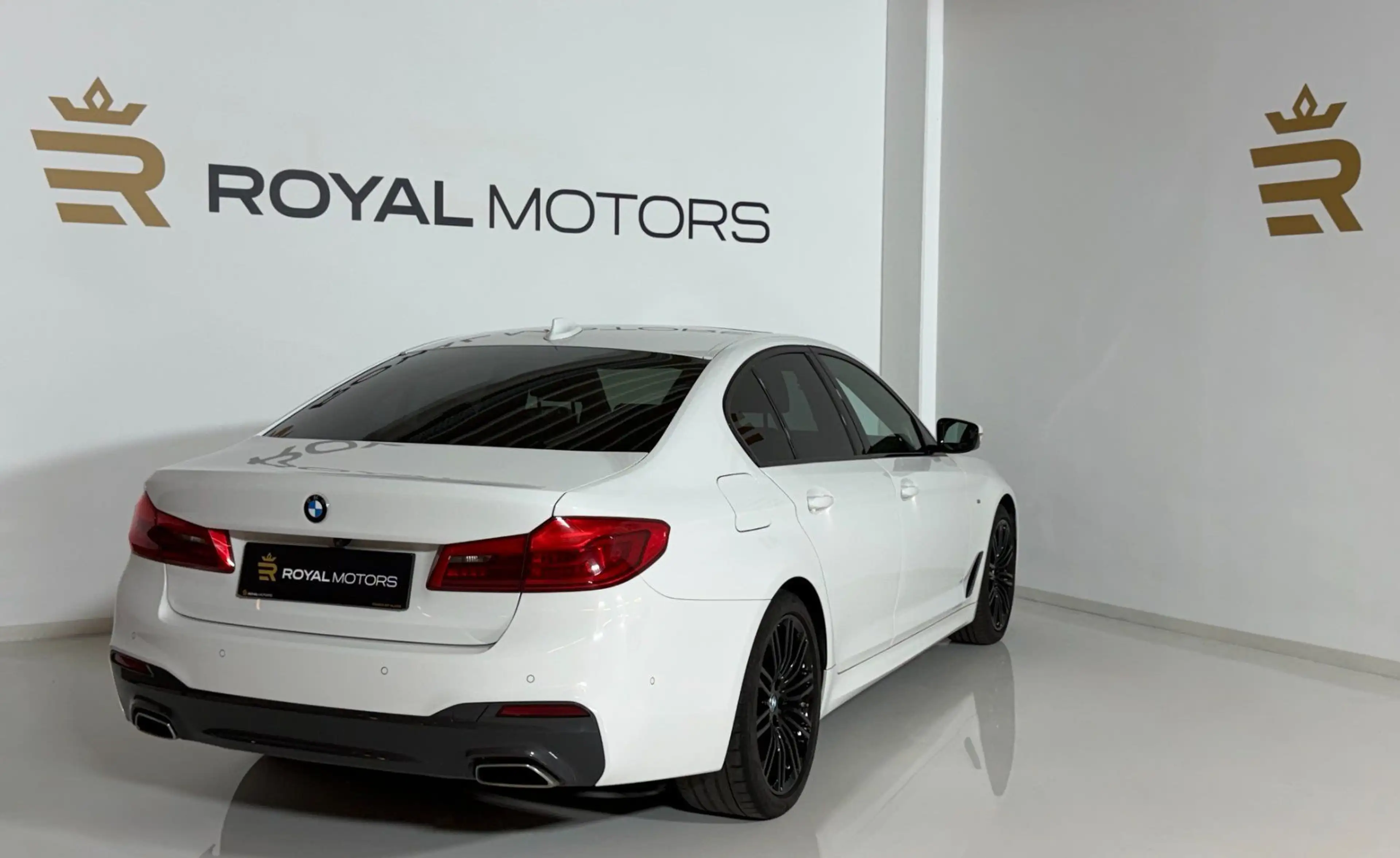 BMW 530 G30 530d M Sport — photo 6