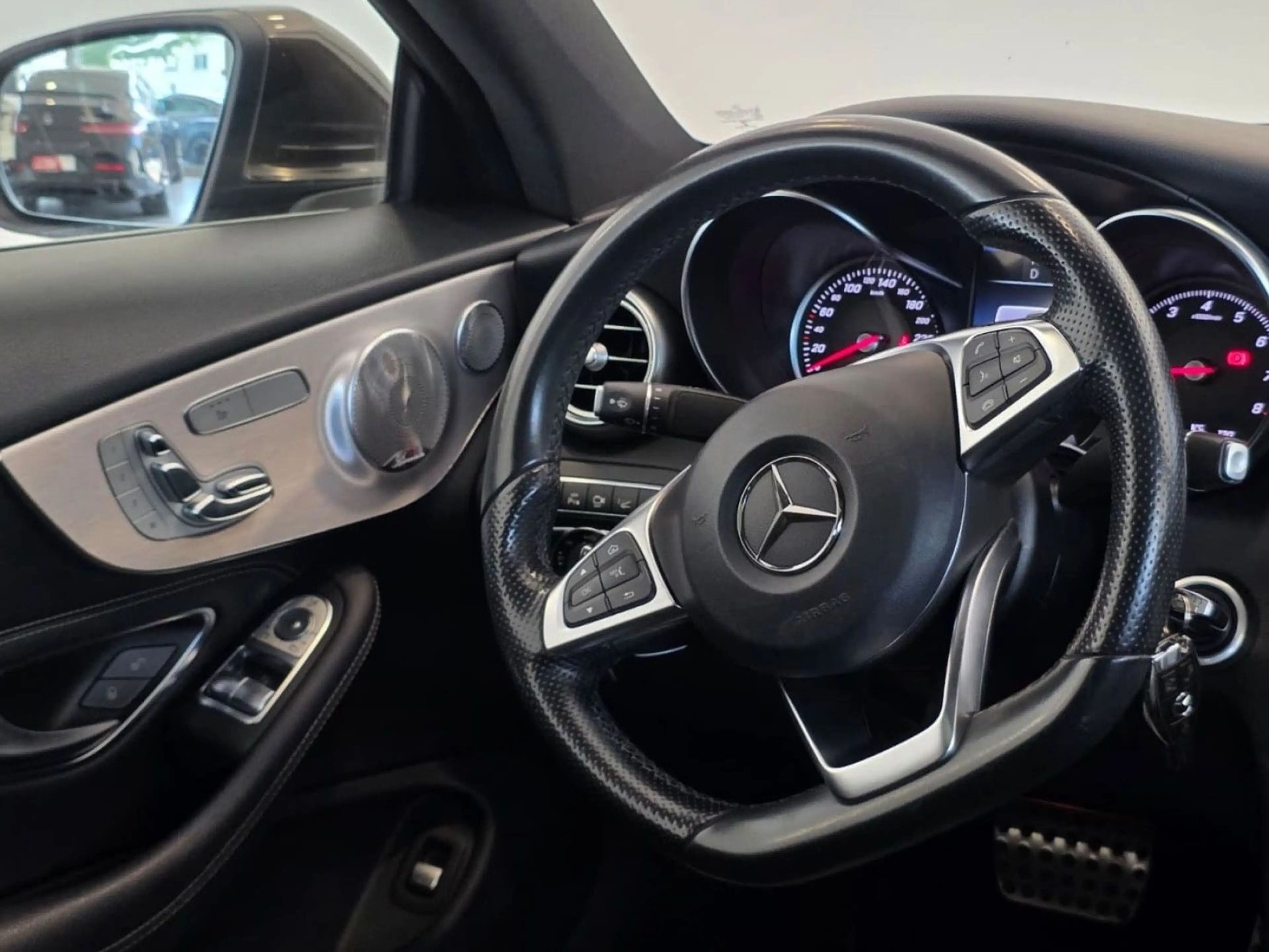 Mercedes-Benz C 300 Coupe AMG-Line|PANO|360°|HUD|MEM|BURM|DTR+ — photo 6