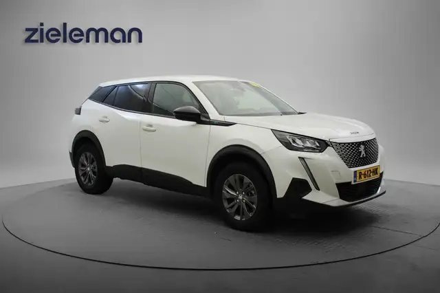 Peugeot e-2008 Active Pack 50 kWh - Carplay, Stoelverwarming, SOH