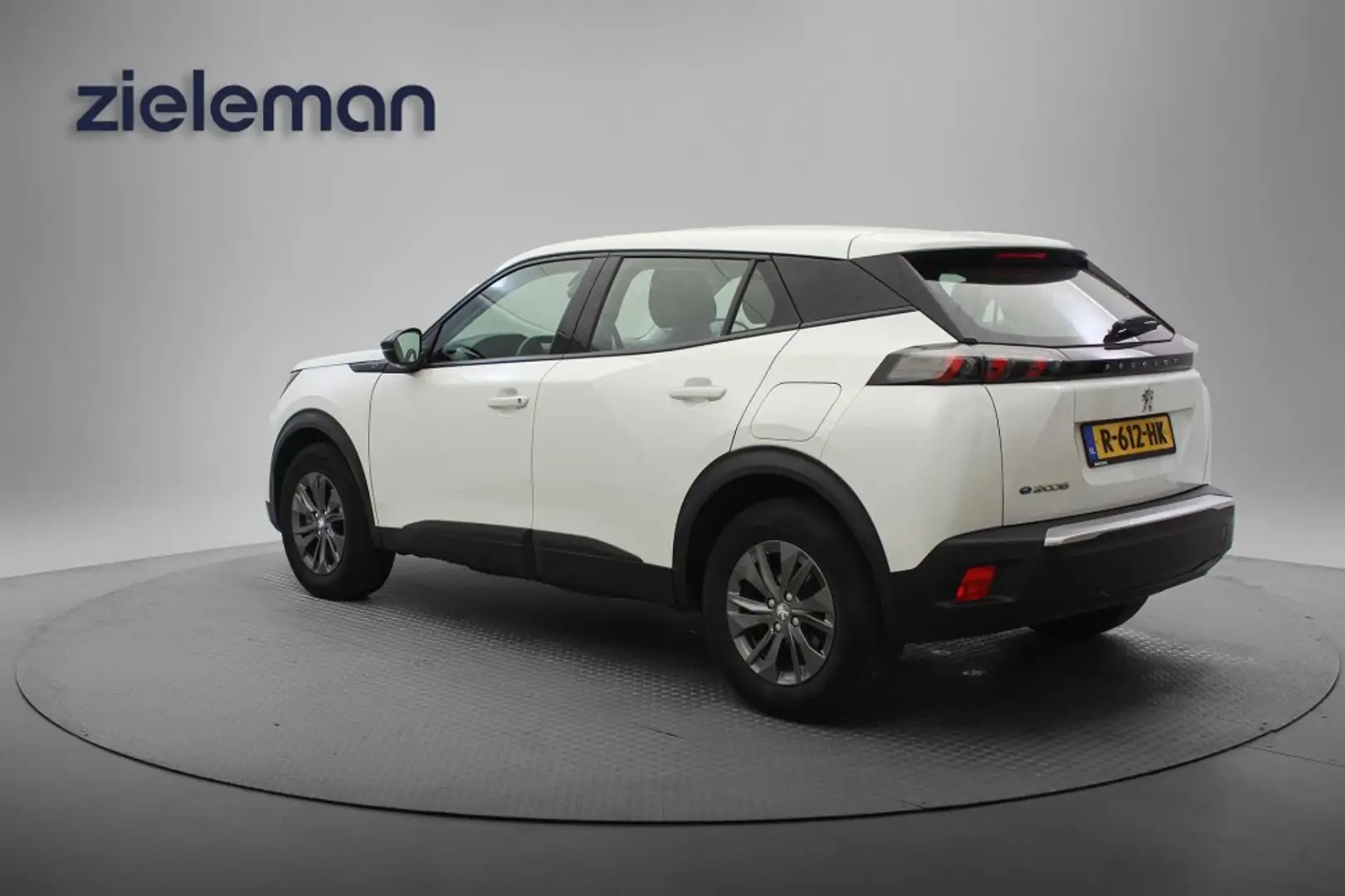 Peugeot e-2008 Active Pack 50 kWh - Carplay, Stoelverwarming, SOH Weiß - 2