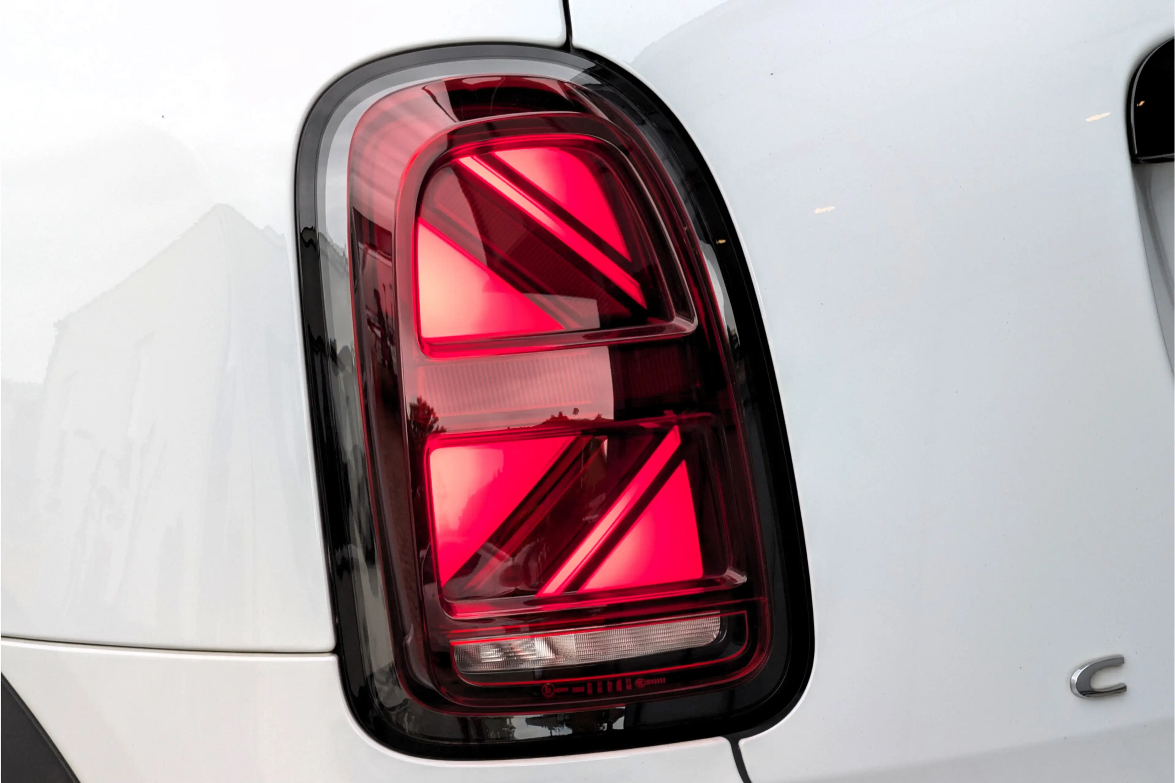 MINI Cooper SE Countryman 1.5 ALL4 PHEV Chili JCW Panorama Head-Up — photo 19
