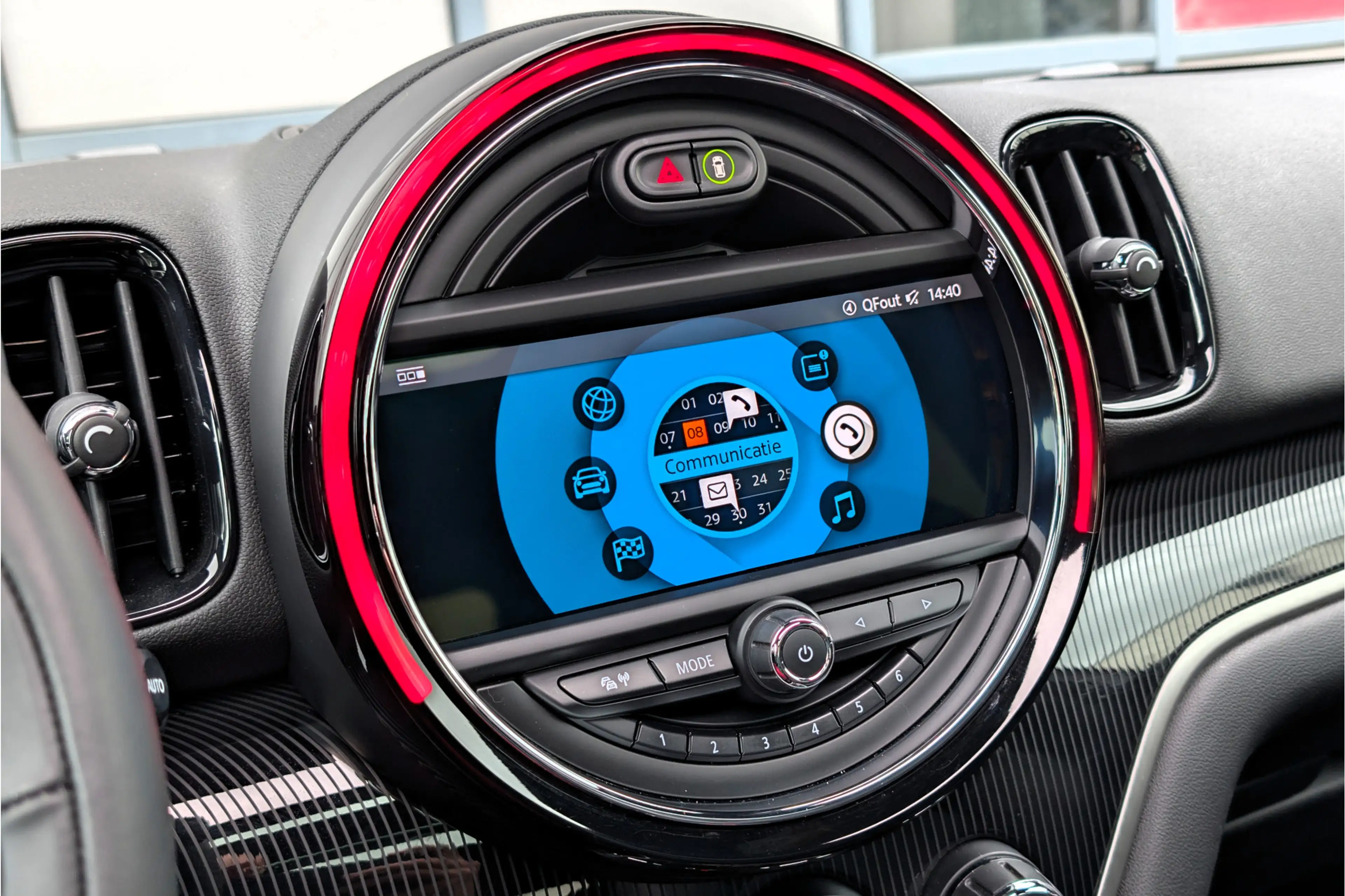 MINI Cooper SE Countryman 1.5 ALL4 PHEV Chili JCW Panorama Head-Up — photo 47