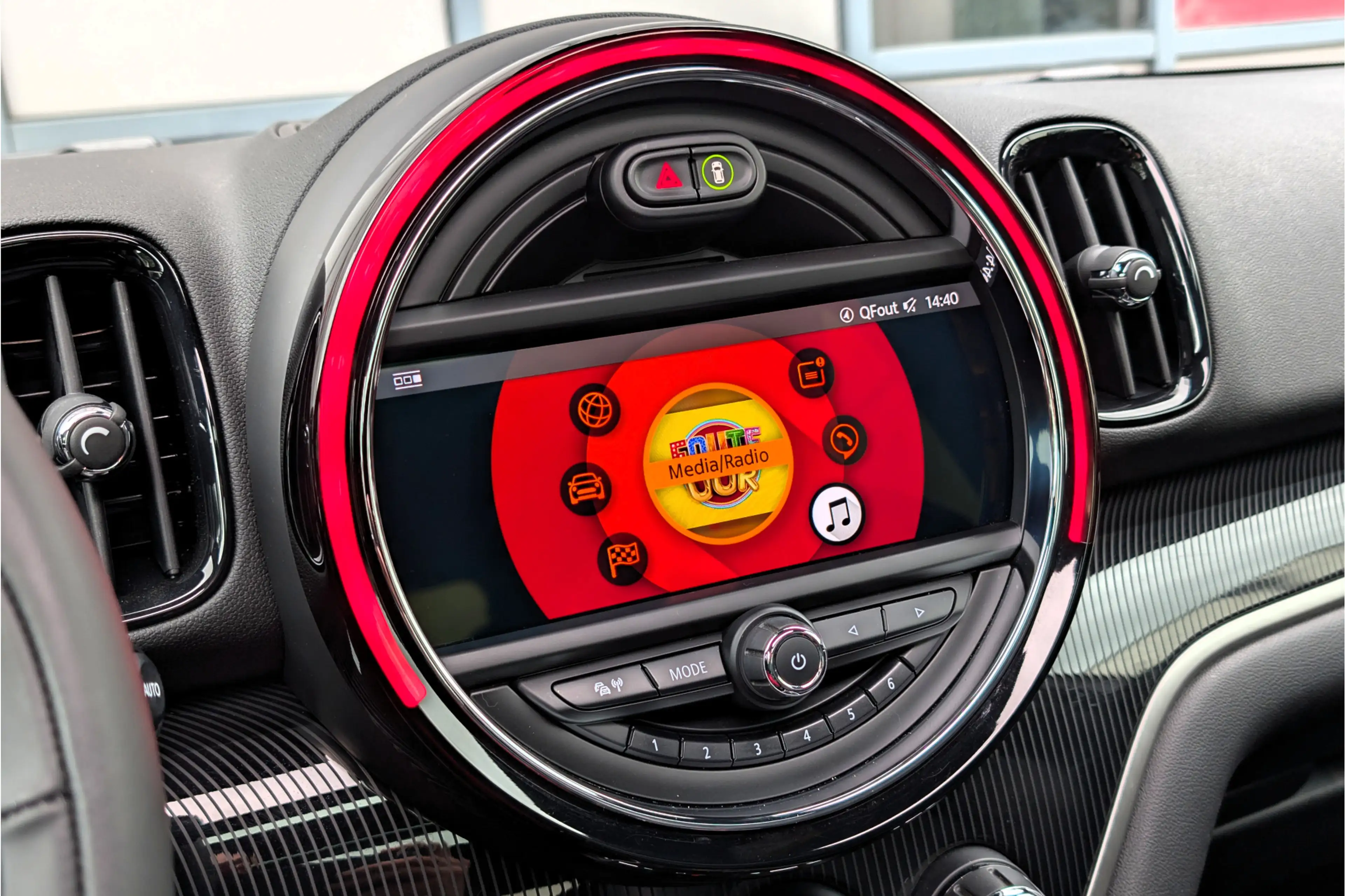MINI Cooper SE Countryman 1.5 ALL4 PHEV Chili JCW Panorama Head-Up — photo 37