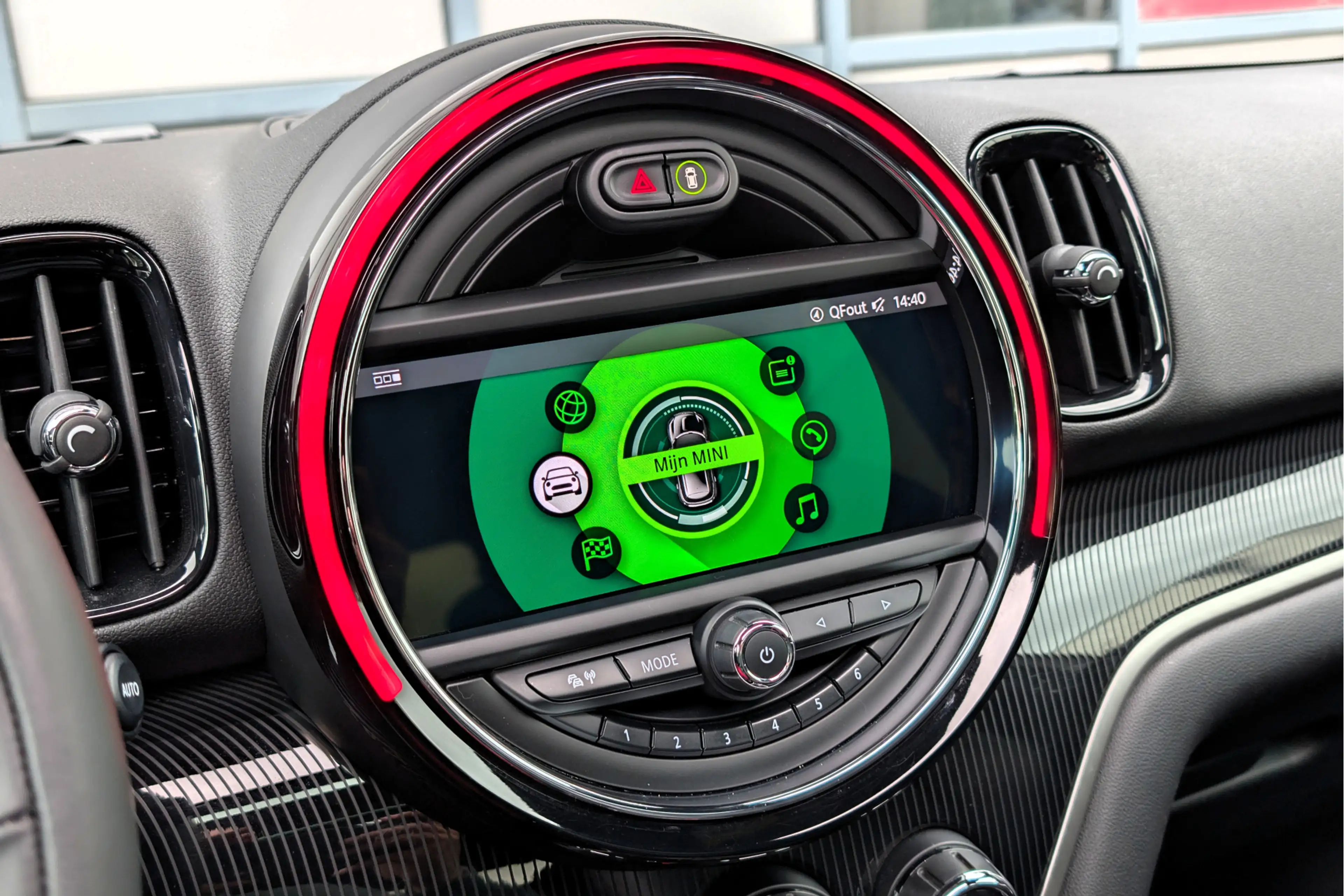 MINI Cooper SE Countryman 1.5 ALL4 PHEV Chili JCW Panorama Head-Up — photo 30
