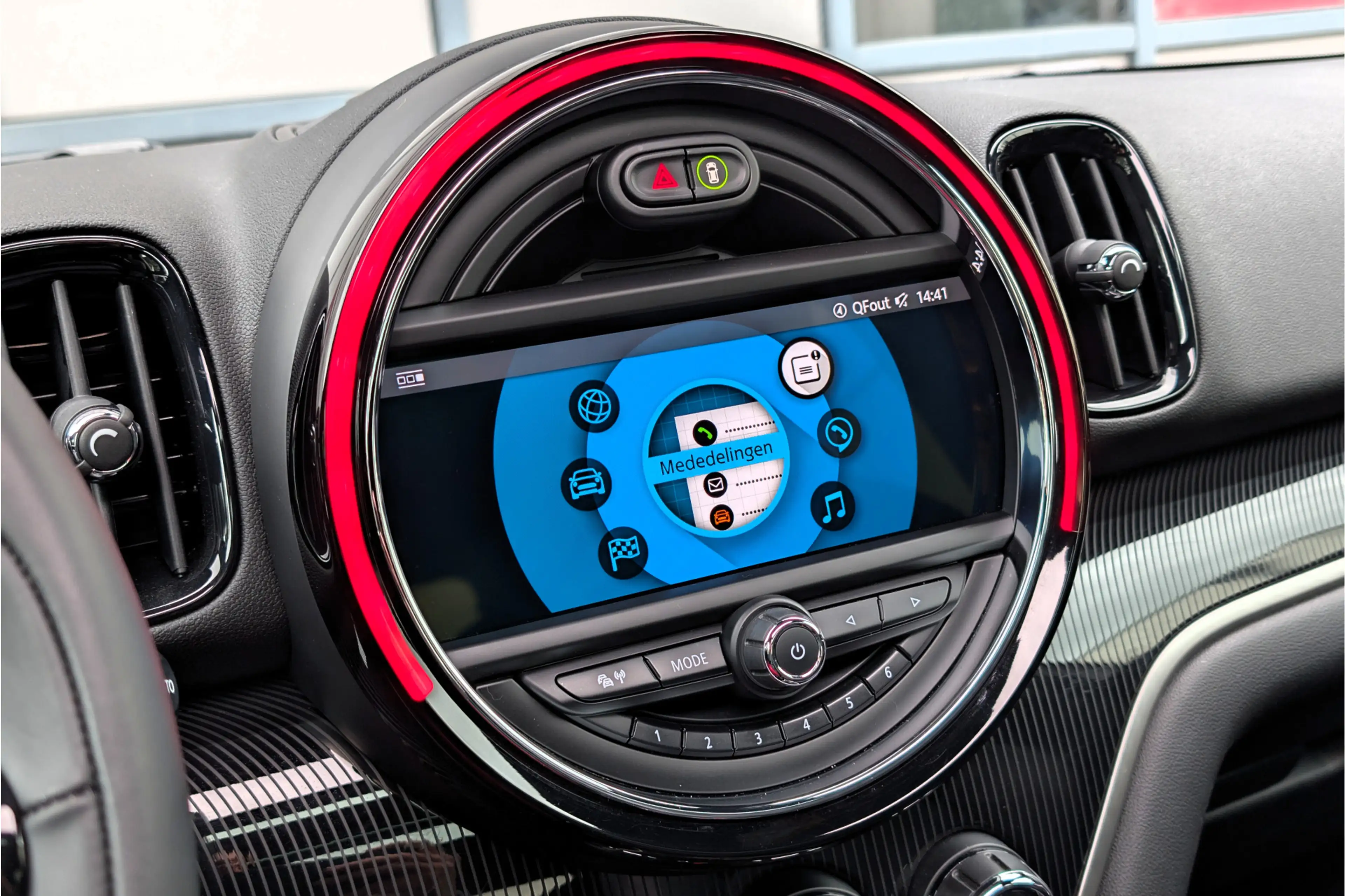 MINI Cooper SE Countryman 1.5 ALL4 PHEV Chili JCW Panorama Head-Up — photo 40