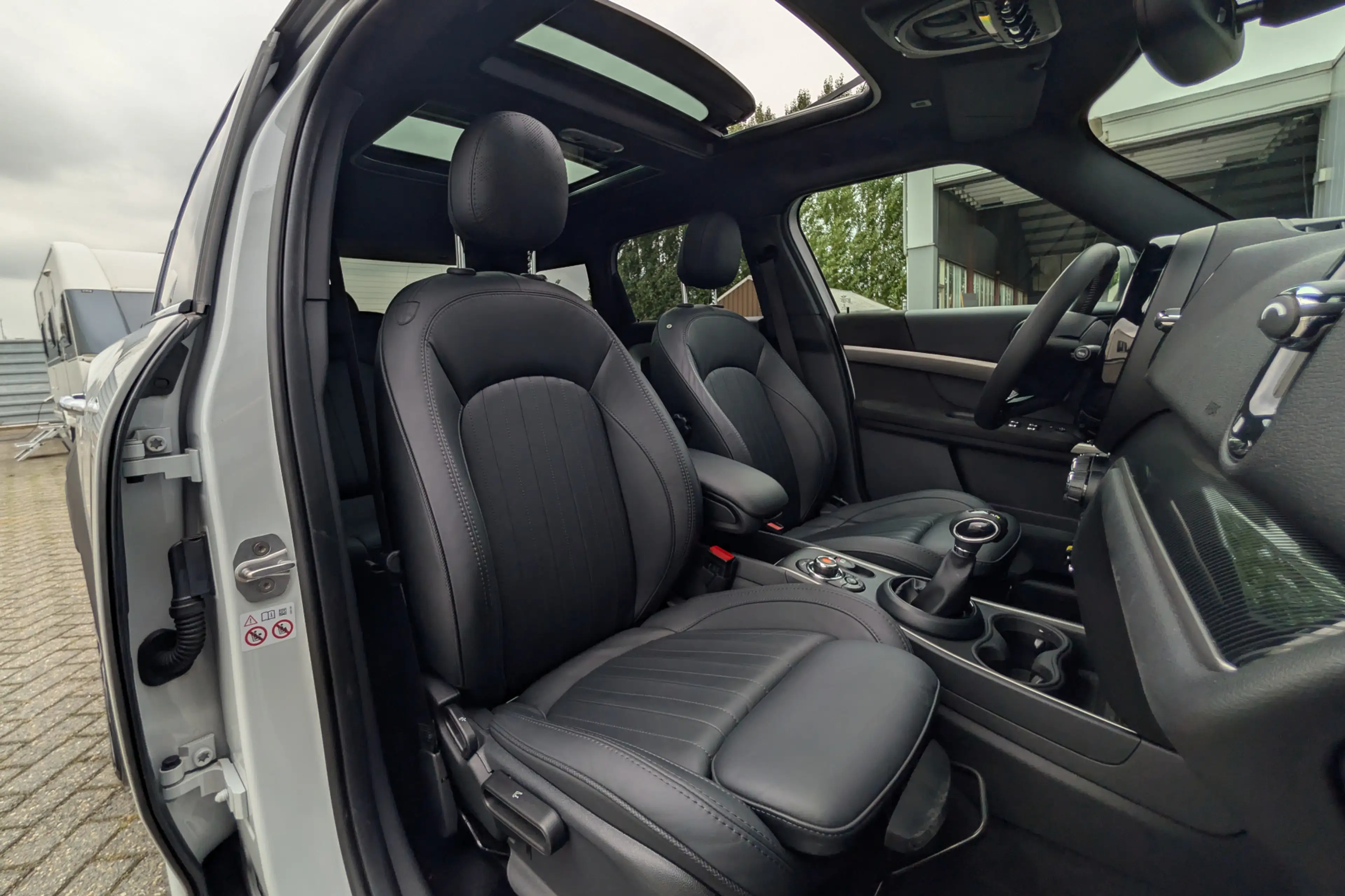 MINI Cooper SE Countryman 1.5 ALL4 PHEV Chili JCW Panorama Head-Up — photo 4