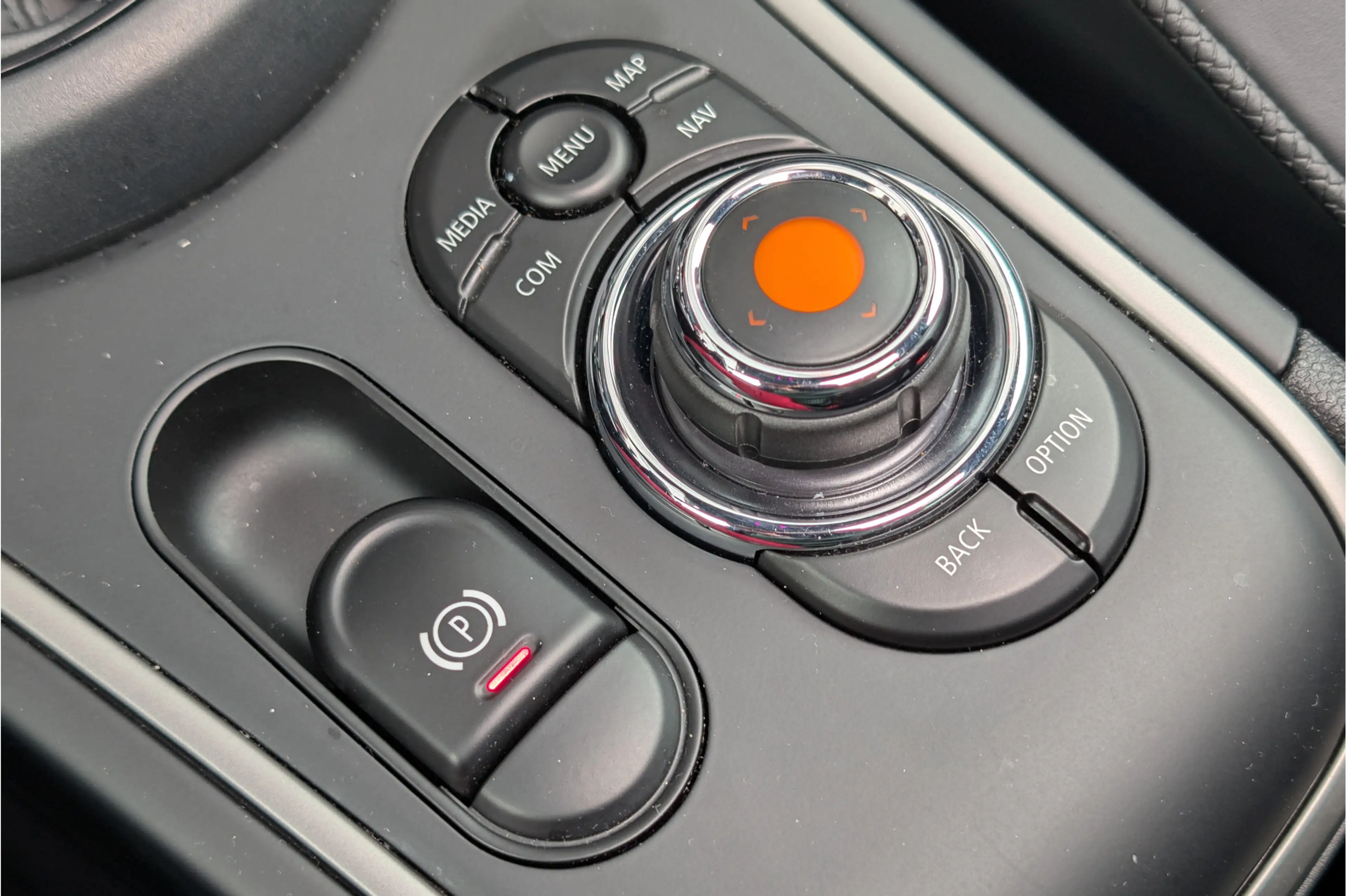 MINI Cooper SE Countryman 1.5 ALL4 PHEV Chili JCW Panorama Head-Up — photo 38