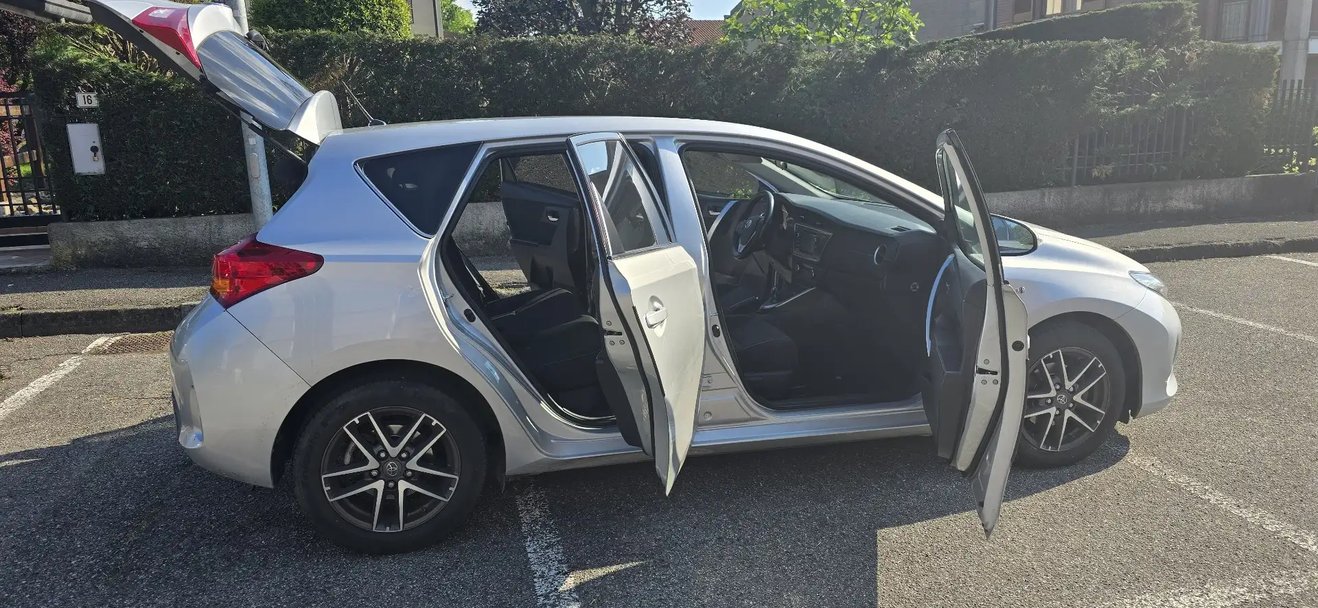 Toyota Auris 5p 1.8h Active+ Hybrid - 2