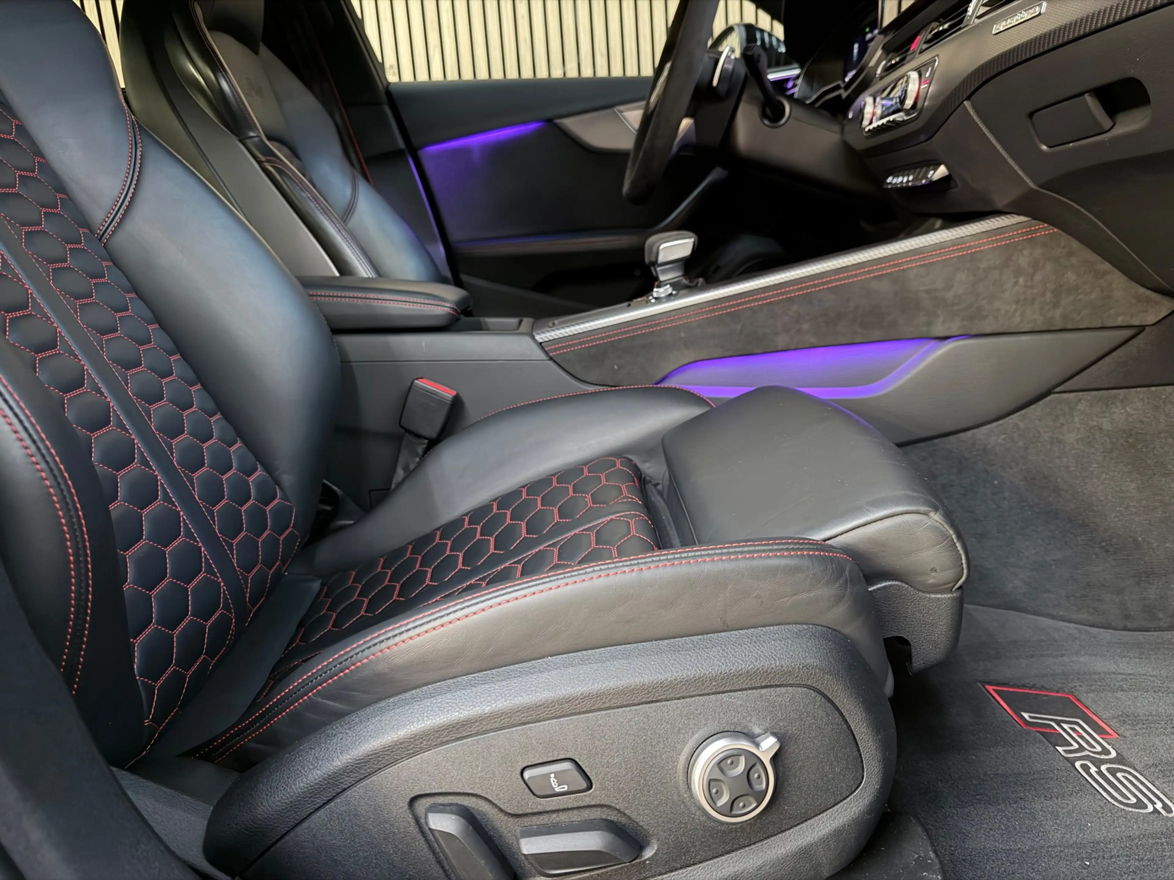Audi RS4 A4 Avant 2.9 TFSI Quattro - Keramic - Pano - B&O — photo 7