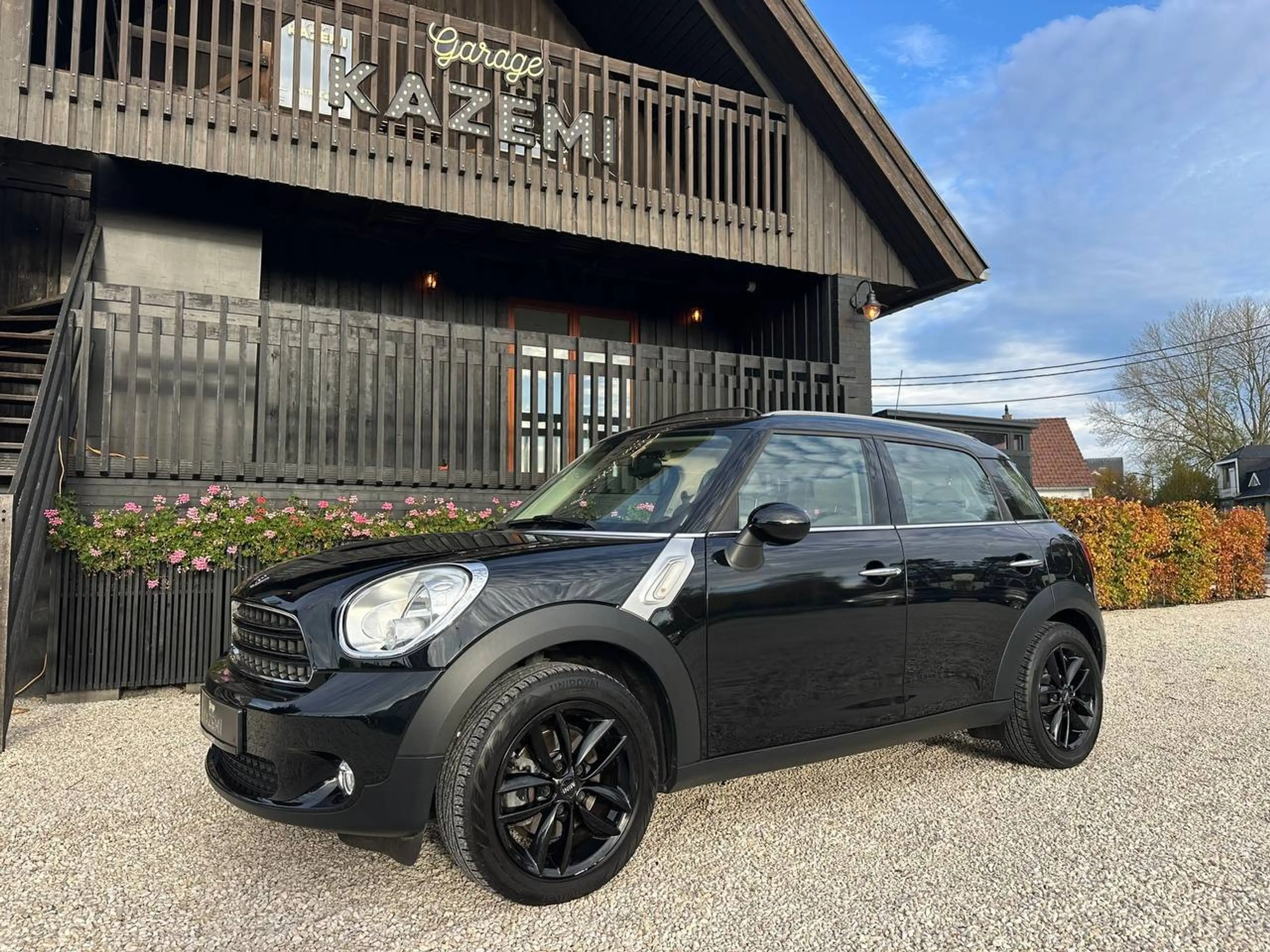 MINI One Countryman Mini Countryman 1.6i One * TOIT PANO OUVRANT!!! *