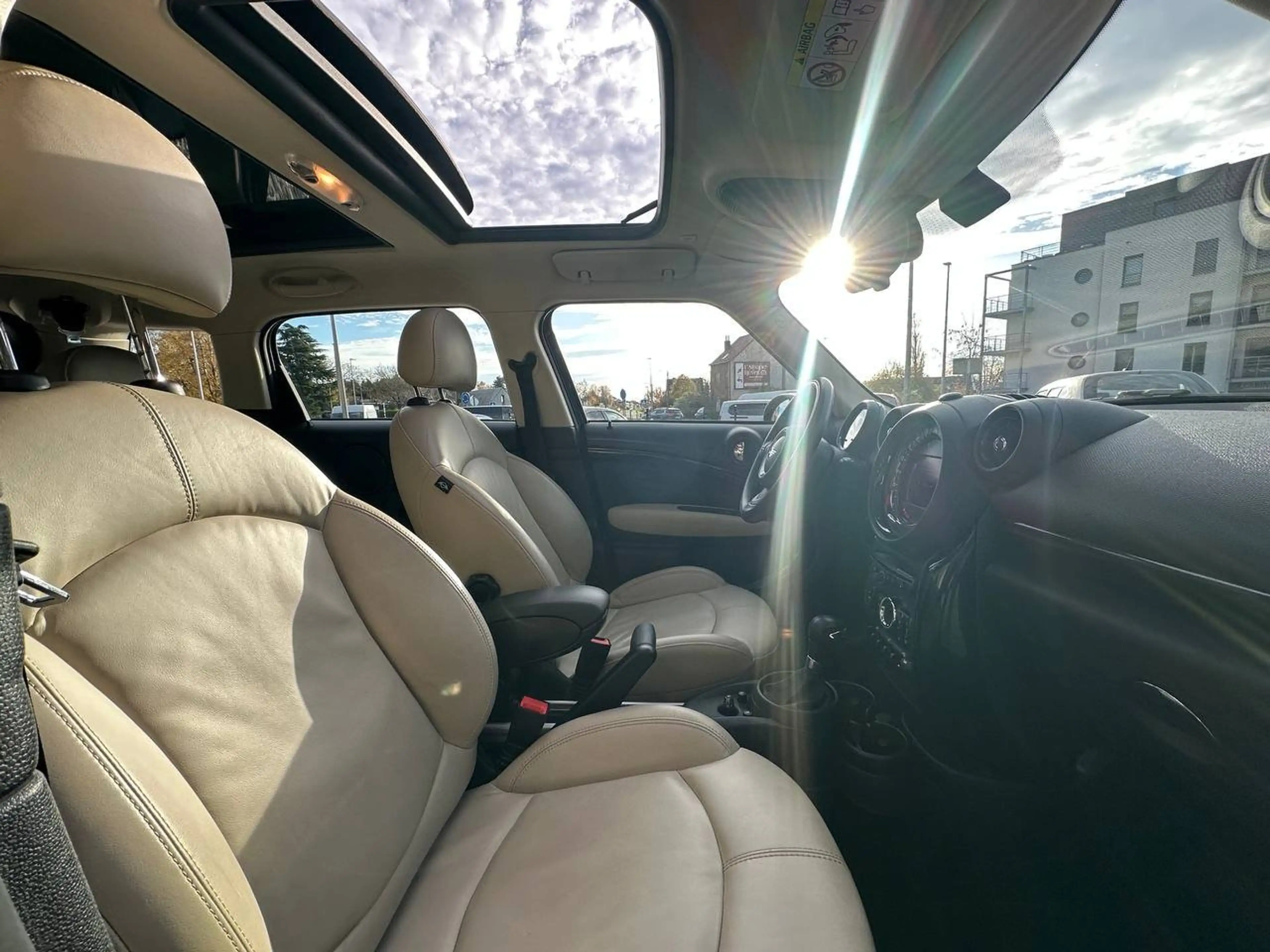 MINI One Countryman Mini Countryman 1.6i One * TOIT PANO OUVRANT!!! * — photo 11