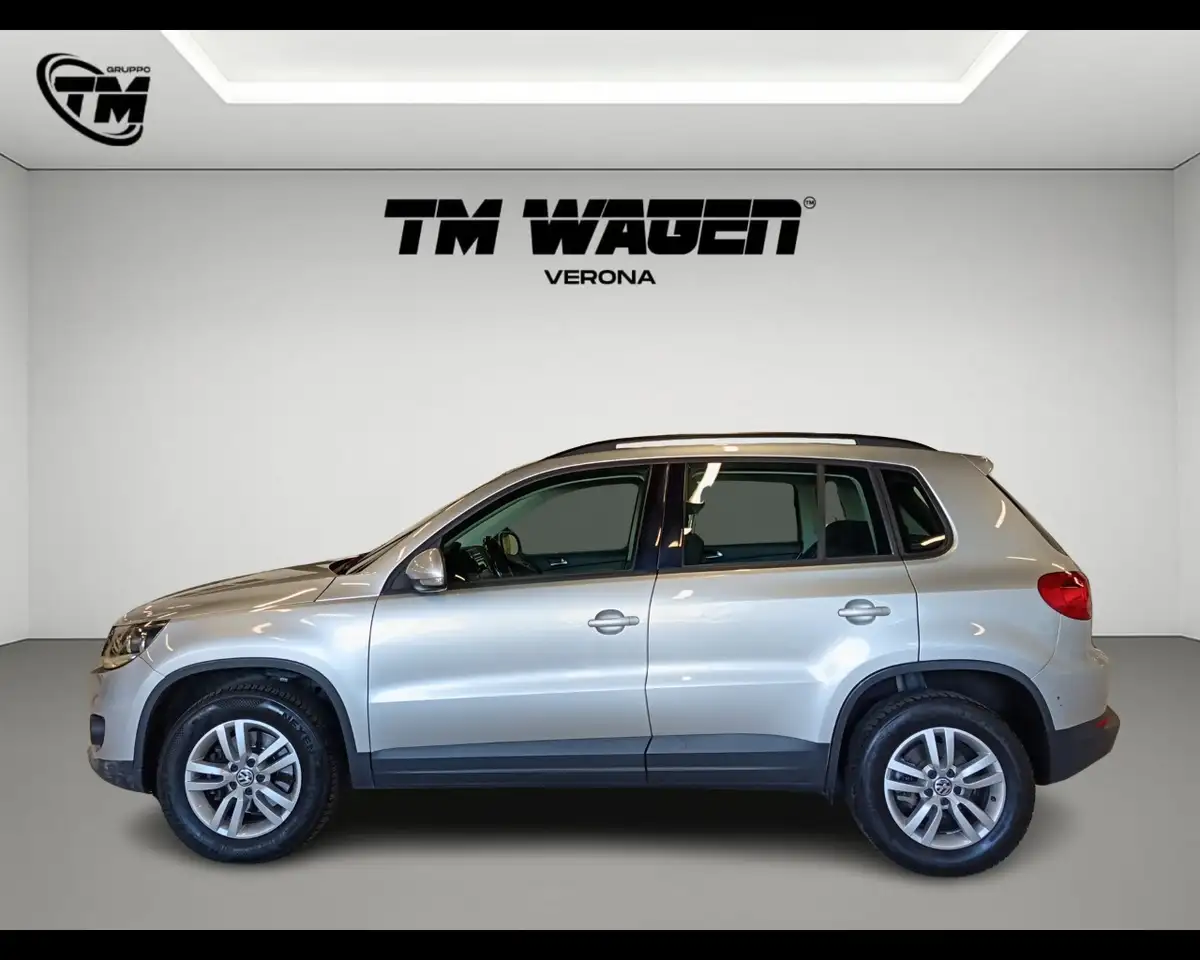 2012 Volkswagen Tiguan 2.0 TDI Plus 110 CV Trend & Fun BlueMotion Tech., photograph 2