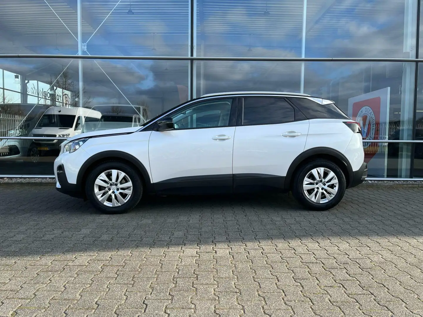 Peugeot 3008 1.2PureTech BlueLease Executive Trekhaak Automa Wit - 2