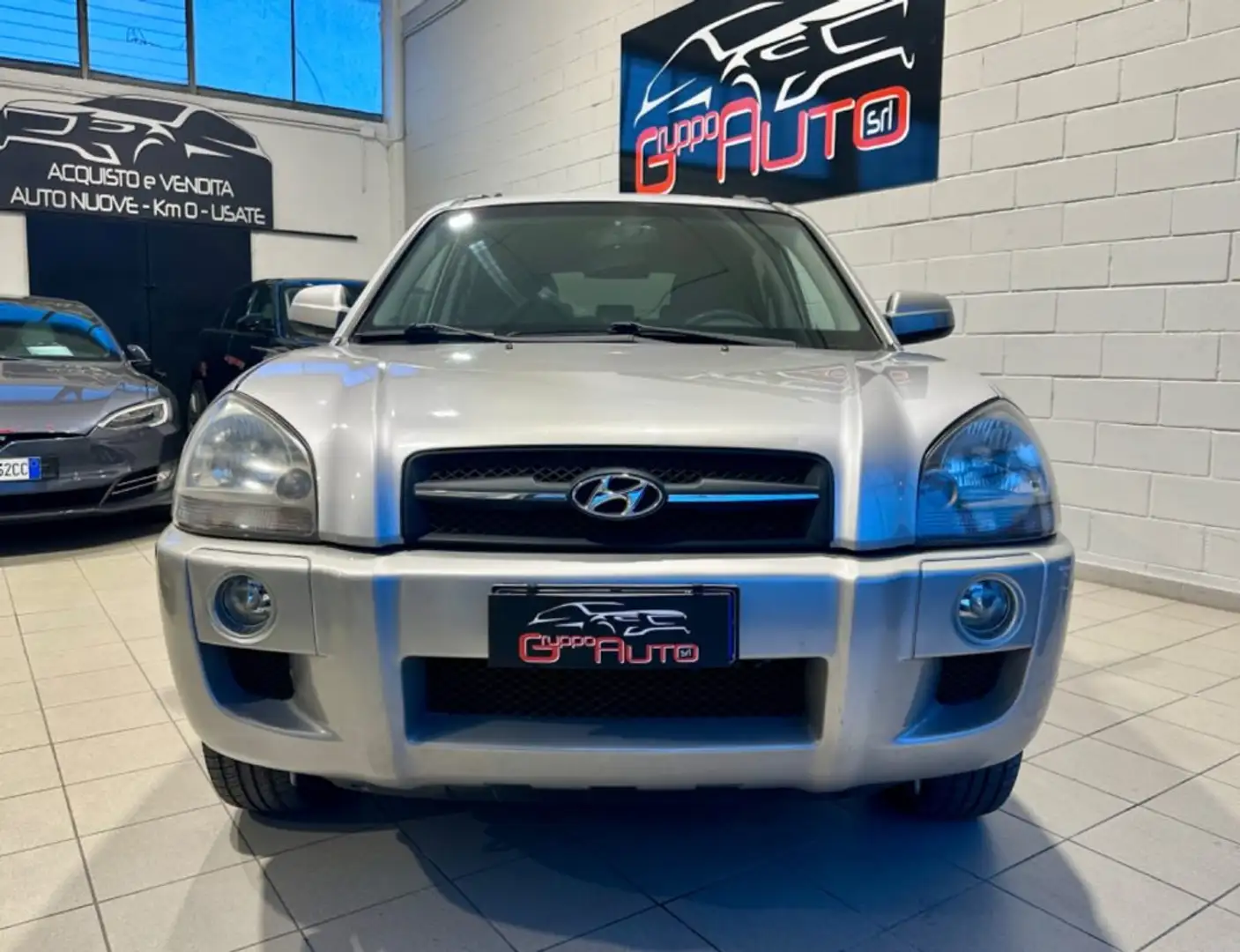 Hyundai TUCSON 2.0 CRDi VGT Dynamic *NEOPATENTATI*UNIPRO* Silber - 2