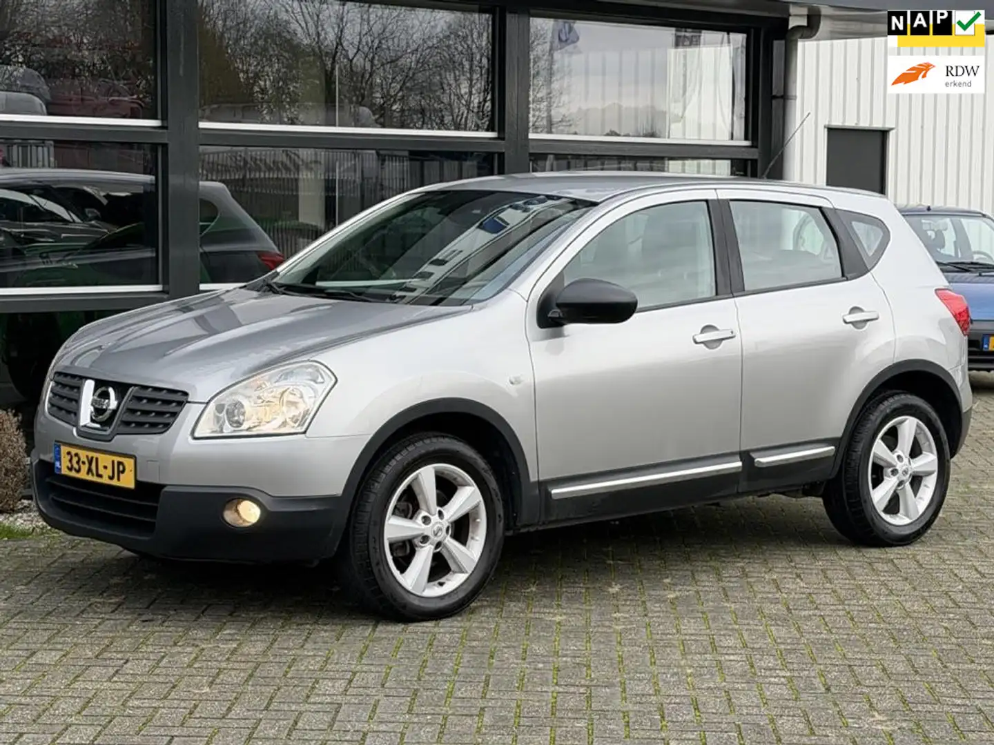Nissan Qashqai 1.6 Acenta Airco Trekhaak NAP Nieuwe APK !! Grijs - 1