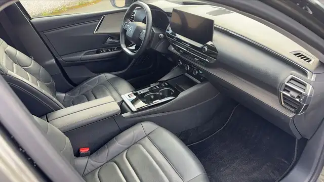 Citroen C5 X view 10