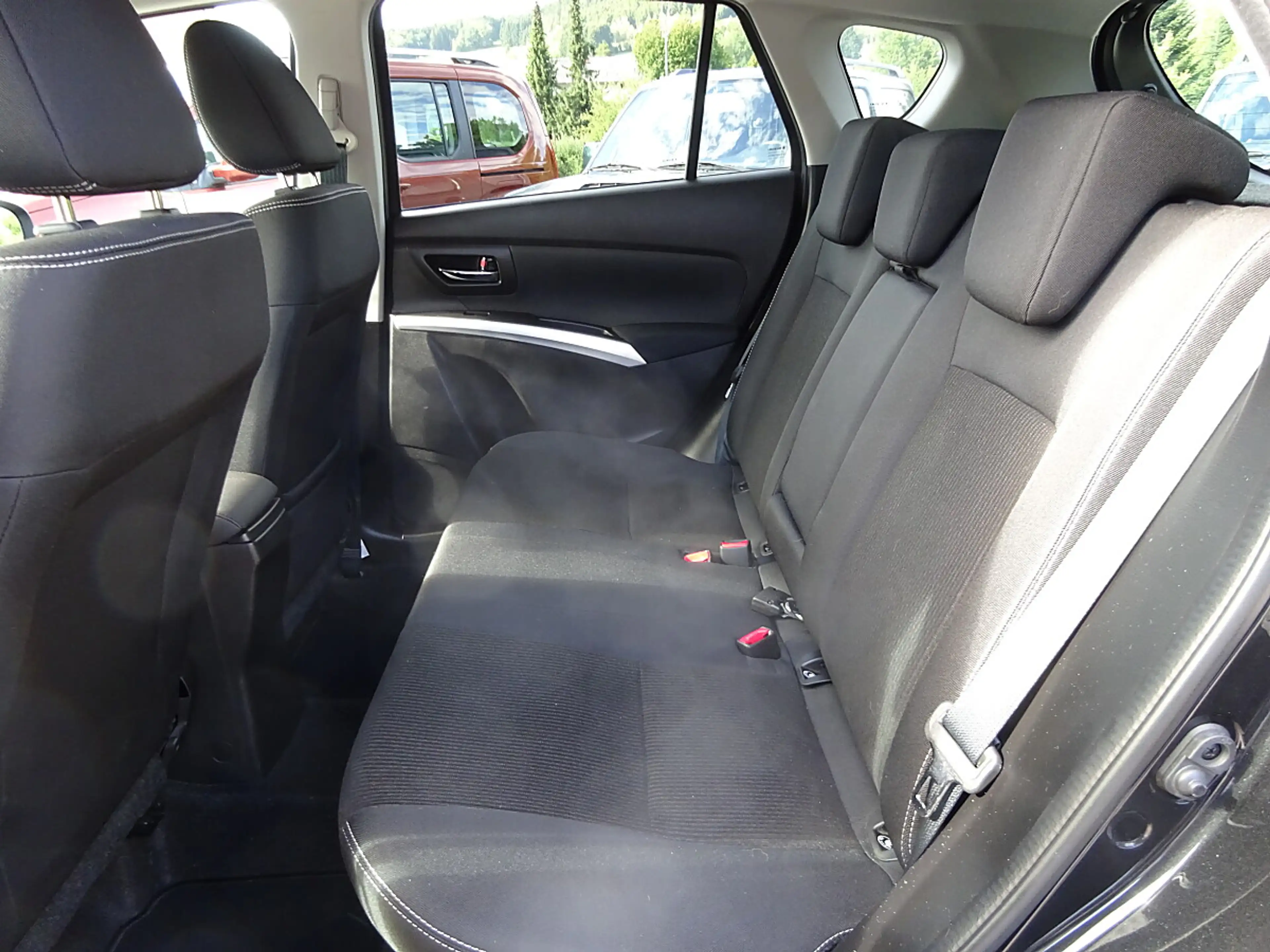 Suzuki SX4 S-Cross 1,0 DITC 4WD shine, 1.Besitz, Navi, Rückfahrkam... — photo 12