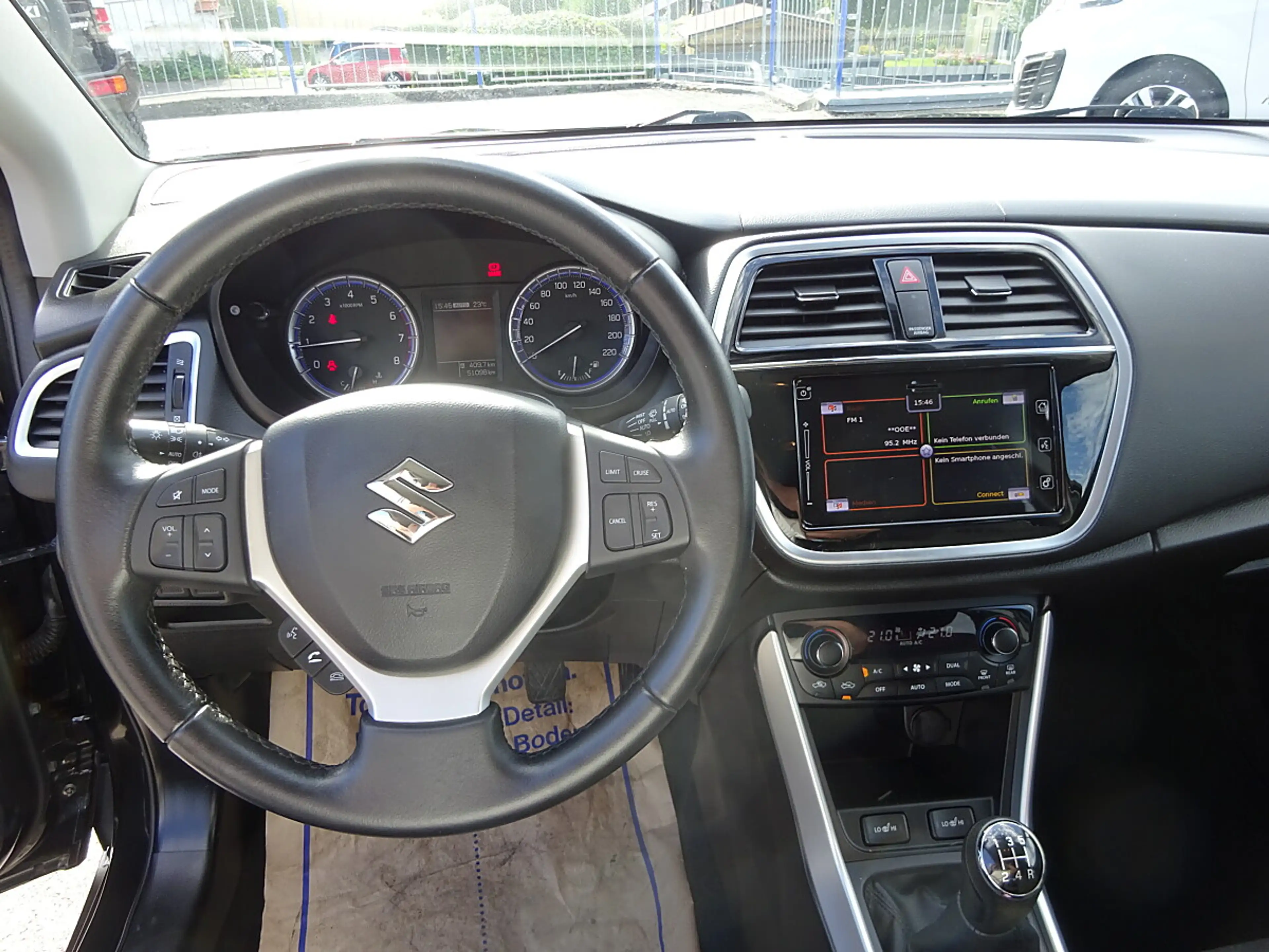 Suzuki SX4 S-Cross 1,0 DITC 4WD shine, 1.Besitz, Navi, Rückfahrkam... — photo 14