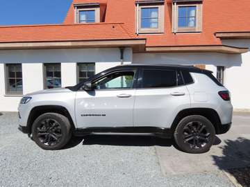 Compass PHEV 1.3 Turbo eAWD Limited 10300eur NETTO