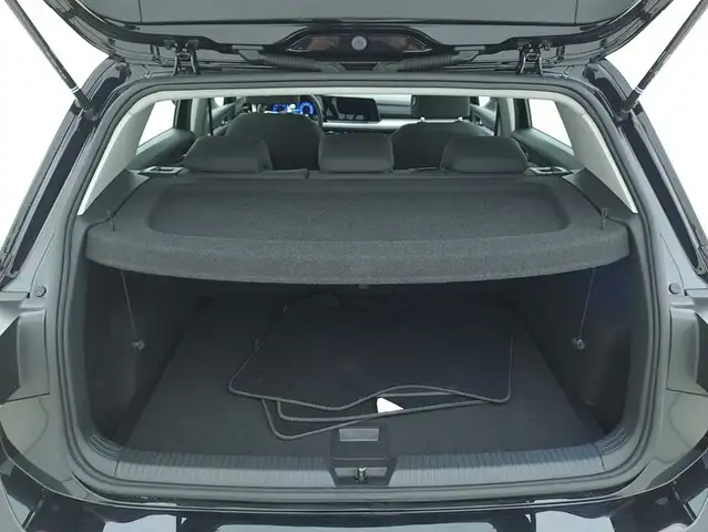 Volkswagen Golf view 14