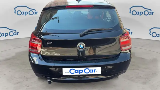 BMW 1 Series view 3