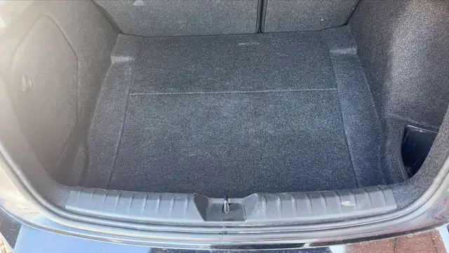 BMW 1 Series view 14