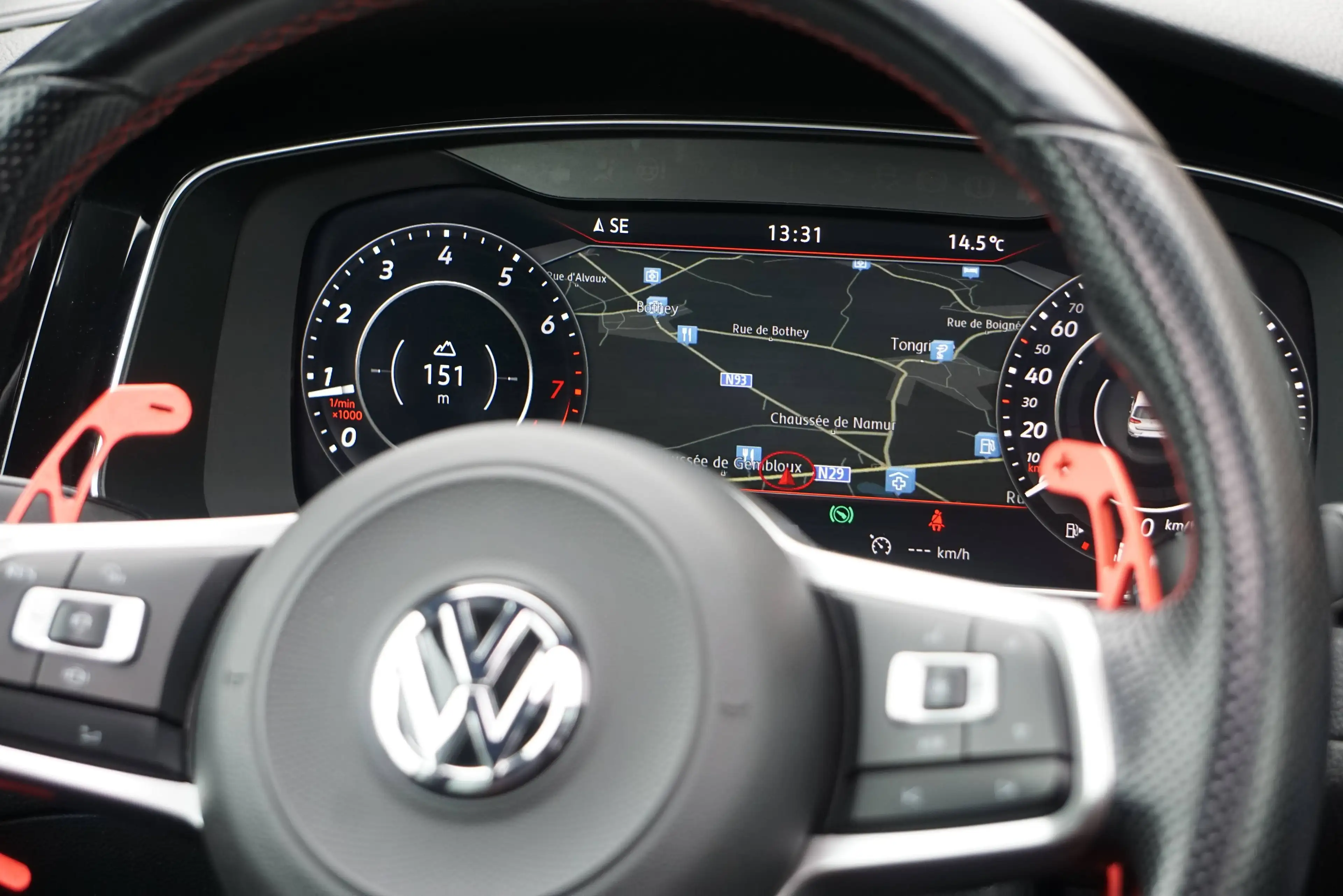 Volkswagen Golf GTI 2.0 TSI TCR OPF / DSG / CAMERA / PANO / DISTRONIC / CARPLAY / FRONT ASSIST / AKRAPOVIC — photo 15