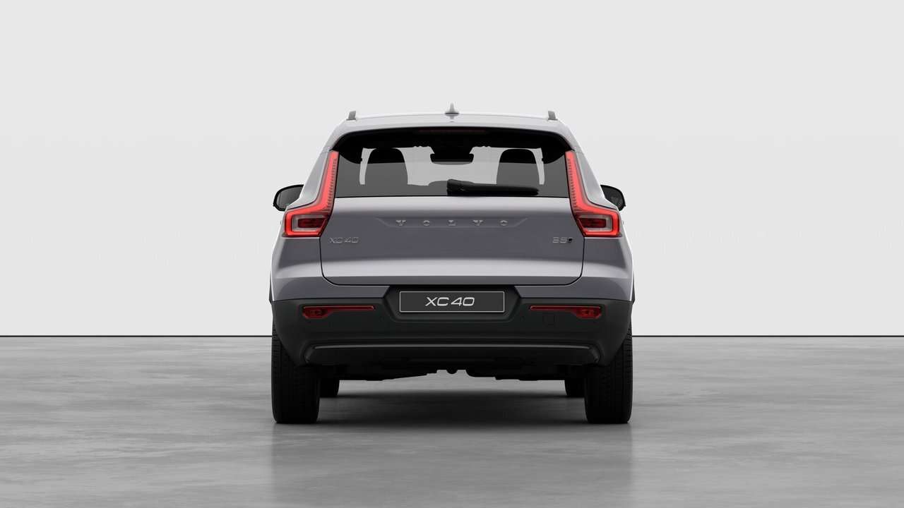 2026 Volvo XC40 Plus (Dark Theme) thumb 6