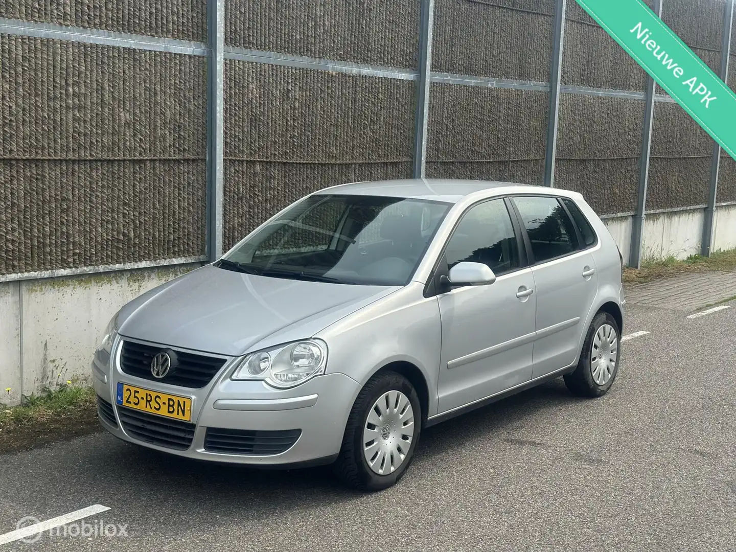 Volkswagen Polo 1.4-16V Turijn NAP/APK/AIRCO Gris - 2