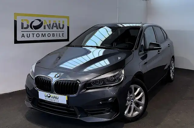 BMW 225 xe Advantage * M-Lenkrad * Navi * Kamera * Erst...
