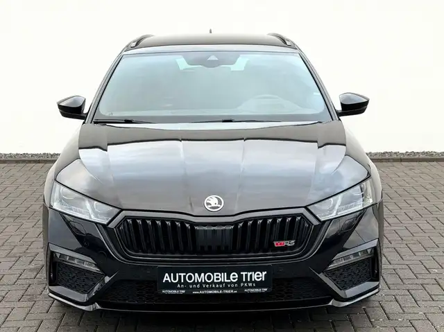 Skoda Octavia view 2
