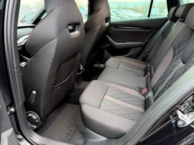Skoda Octavia view 14